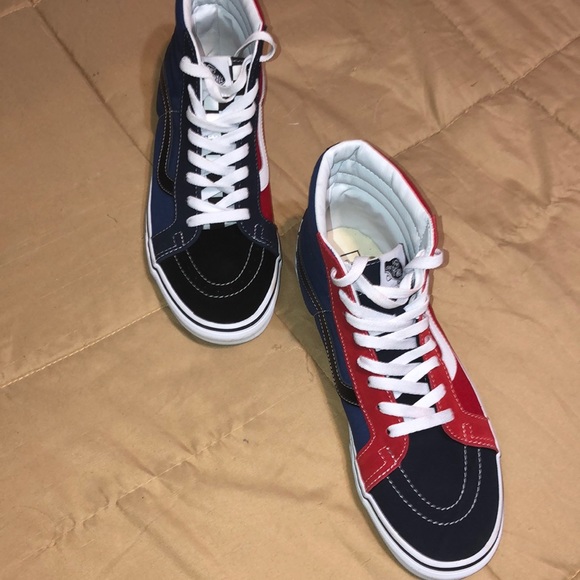 Vans - Picture 3 of 4